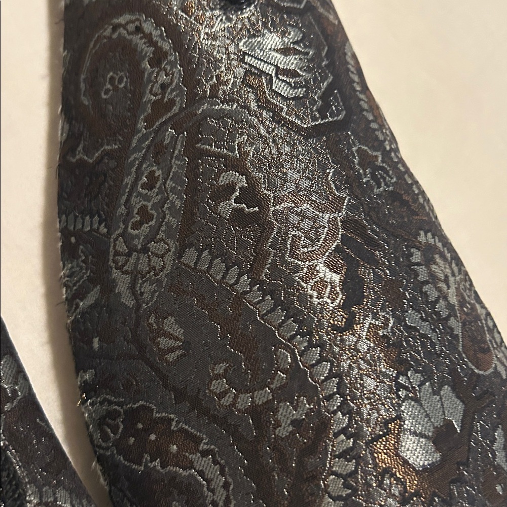 Stuart Weitzman - Picture 6 of 13